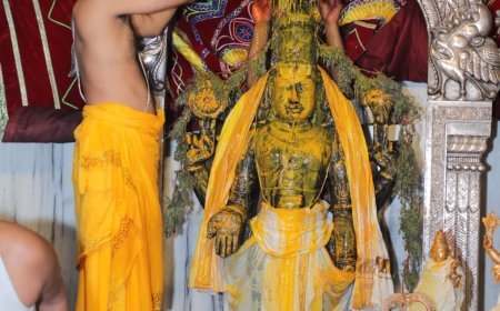 हरी के ऊपर आम का रस छलके* कलयुग में भगवान प्रप्ति हरि नाम के माध्यम से .. श्री यतींद्रचार्य