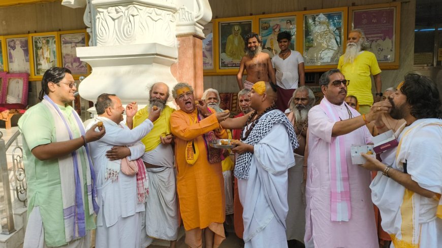 श्री हनुमान टेकरी आश्रम में संतों ने मनाया भाजपा की 'प्रचंड जीत' का उत्सव