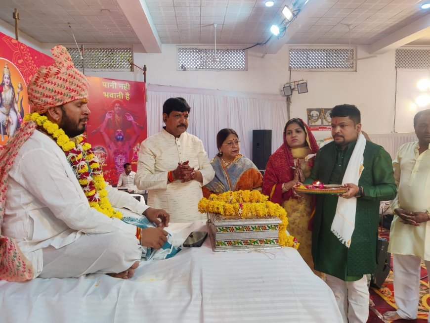 खजराना गणेश मन्दिर पर चल रहे नर्मदा चिंतन ज्ञान यज्ञ में परिक्रमावासी आचार्य शास्त्री ने बताई माँ नर्मदा की महिमा