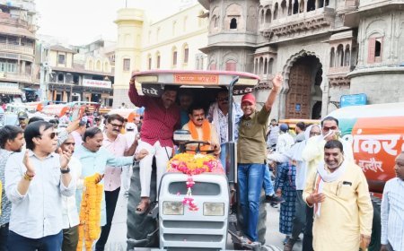 सांसद शंकर लालवानी ने राऊ, देपालपुर एवं सांवेर विधानसभा क्षेत्र की ग्राम पंचायतों के लिए 10 पेयजल टैंकरों को किया रवाना