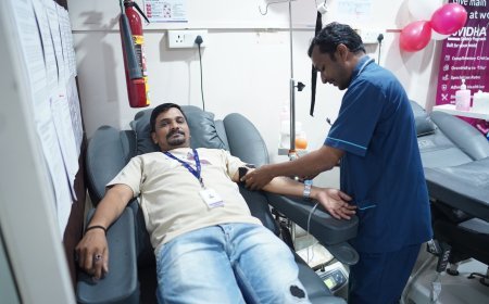 विश्व रक्तदाता दिवस पर केयर सीएचएल हॉस्पिटल में हुआ रक्तदान शिविर