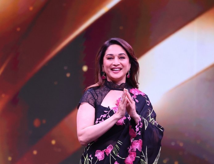 माधुरी दीक्षित ने जे.बी. नगर के दिनों को याद किया, कहा खुशी सब कुछ होने पर निर्भर नहीं करती