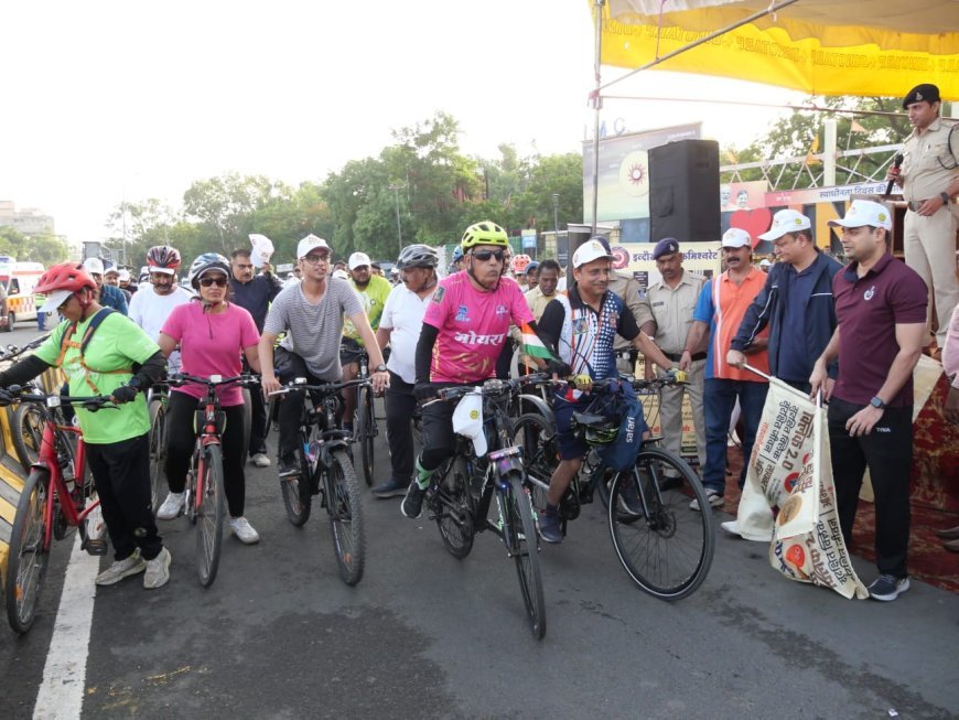 साइबर सुरक्षा का संदेश लेकर सड़कों पर उतरी इंदौर की साइक्लोथॉन