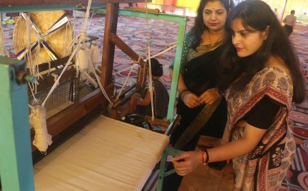 मध्य प्रदेश खादी तथा ग्रामोद्योग बोर्ड द्वारा आयोजित राष्ट्रीय स्तरीय खादी वस्त्र प्रदर्शनी का भव्य शुभारंभ