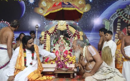भगवती पराम्बा राजराजेश्वरी श्रीमहालक्ष्मी जी का हुआ महाभिषेक