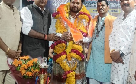 ज्योतिष वास्तु कर्मकांड एवं देवज्ञ सम्मान समारोह मैं इंदौर के पंडित राजेश शास्त्री जी हुए सम्मानित*