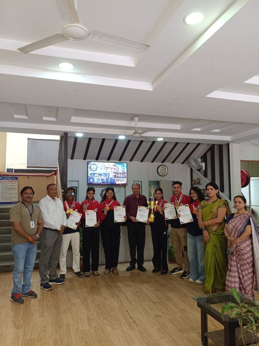 11वीं सीनियर नेशनल मिनीगोल्फ चैम्पियनशिप 2025-26 में श्री वैष्णव कॉलेज ऑफ आर्ट्स एंड कॉमर्स के खिलाड़ियों के 6 स्वर्ण एवं 1 रजत पदक 