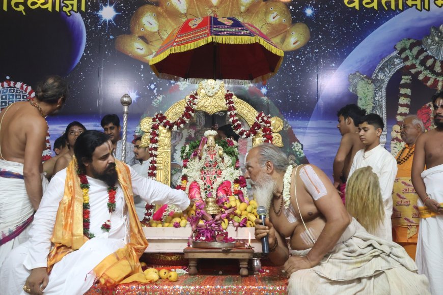 भगवती पराम्बा राजराजेश्वरी श्रीमहालक्ष्मी जी का हुआ महाभिषेक