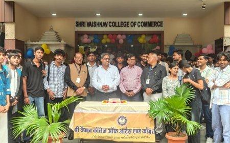 वैष्णव कॉलेज ऑफ आर्ट्स एंड कॉमर्स, इंदौर में महाविद्यालय का *60वाँ स्थापना दिवस उत्साहपूर्ण वातावरण में मनाया