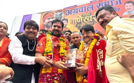 इंदौर पहुंची भव्य श्री बाणेश्वरी कांवड़ यात्रा का भव्य स्वागत