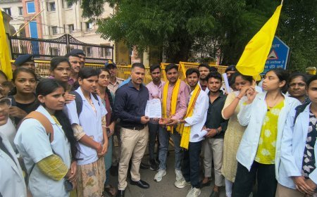विद्यार्थियों की समस्याओं को लेकर जयस छात्र संगठन ने कलेक्टर कार्यालय पर सौंपा मुख्यमंत्री के नाम ज्ञापन
