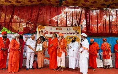 संत-महात्माओं ने गौ माता को राष्ट्र माता घोषित करने और पृथक गौ मंत्रालय की मांग उठाई