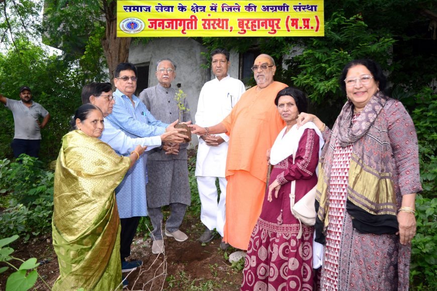 वृक्ष लगाओ ऑक्सीजन और स्वस्थ जीवन पावओ श्री नर्मदा नंद गिरी महाराज