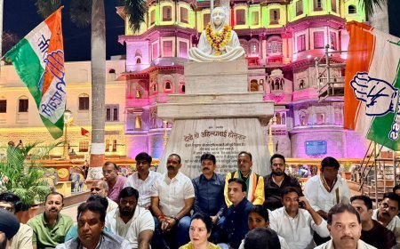 राहुल गांधी के खिलाफ फर्जी मुकदमा दर्ज करने के विरोध में कांग्रेस का धरना