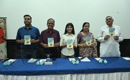 14 वर्षीय सानिका की पहली कविता पुस्तक ‘Whispers of Wonder’ प्रकाशित