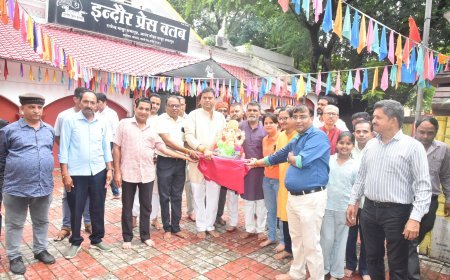 प्रेस क्लब में विराजे इंदौर प्रेस क्लब राजा श्री गणेश