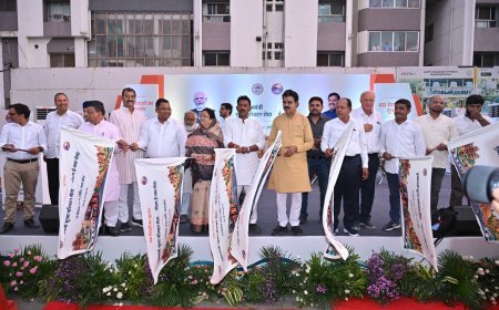 मुख्यमंत्री सुगम परिवहन सेवा एवं पी एम ई बस सेवा वंदन कार्यक्रम
