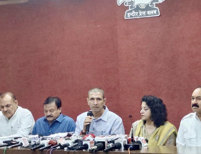 इंदौर में राहुल गांधी का 19 सितंबर को होने वाला छात्रों की गूंज कार्यक्रम से डर रही सरकार