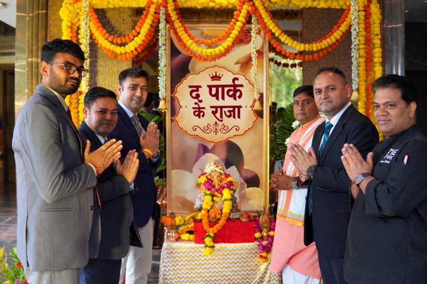 द पार्क इंदौर में विराजे ‘द पार्क के राजा’