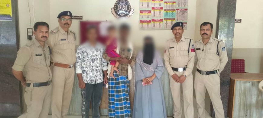 बुरहानपुर के थाना कोतवाली क्षेत्र में खेलते-खेलते घर की राह भटकी 02 वर्षीय मासूम, डायल-112 जवानों ने परिजन से मिलाया।